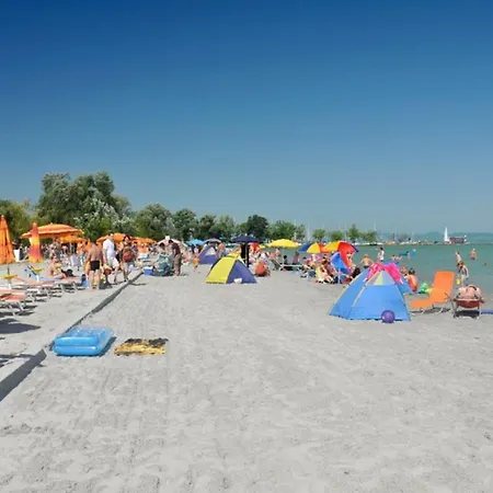 In 38068 Hébergement de vacances Balatonlelle