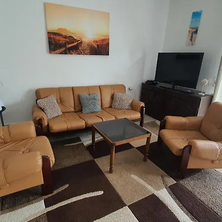 In 38068 Сasa de vacaciones Balatonlelle